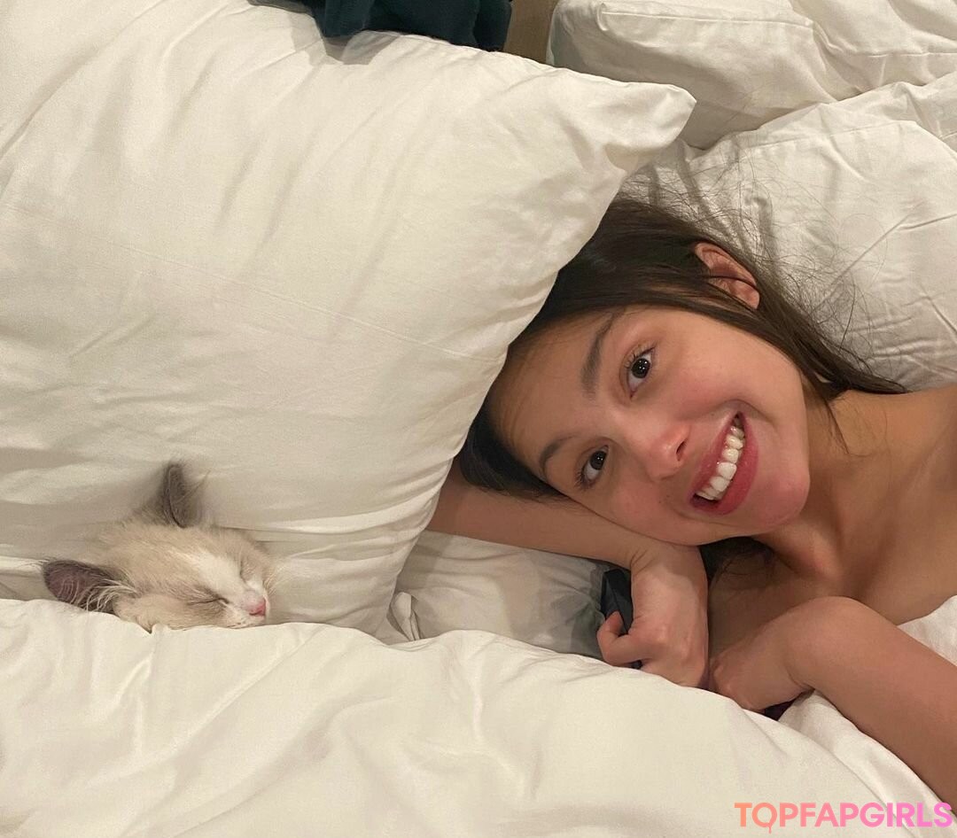 Foto di nudo di fuga di OnlyFans di Olivia Rodrigo #1177