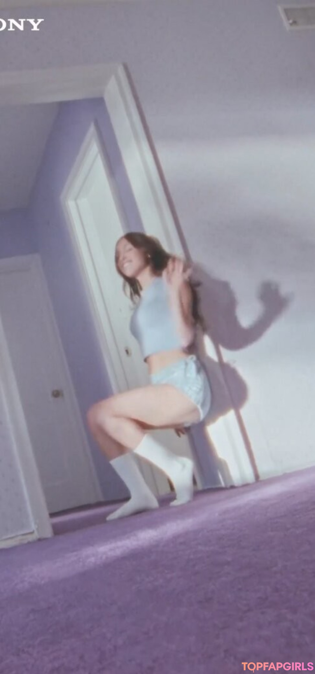 Foto di nudo di fuga di OnlyFans di Olivia Rodrigo #1587