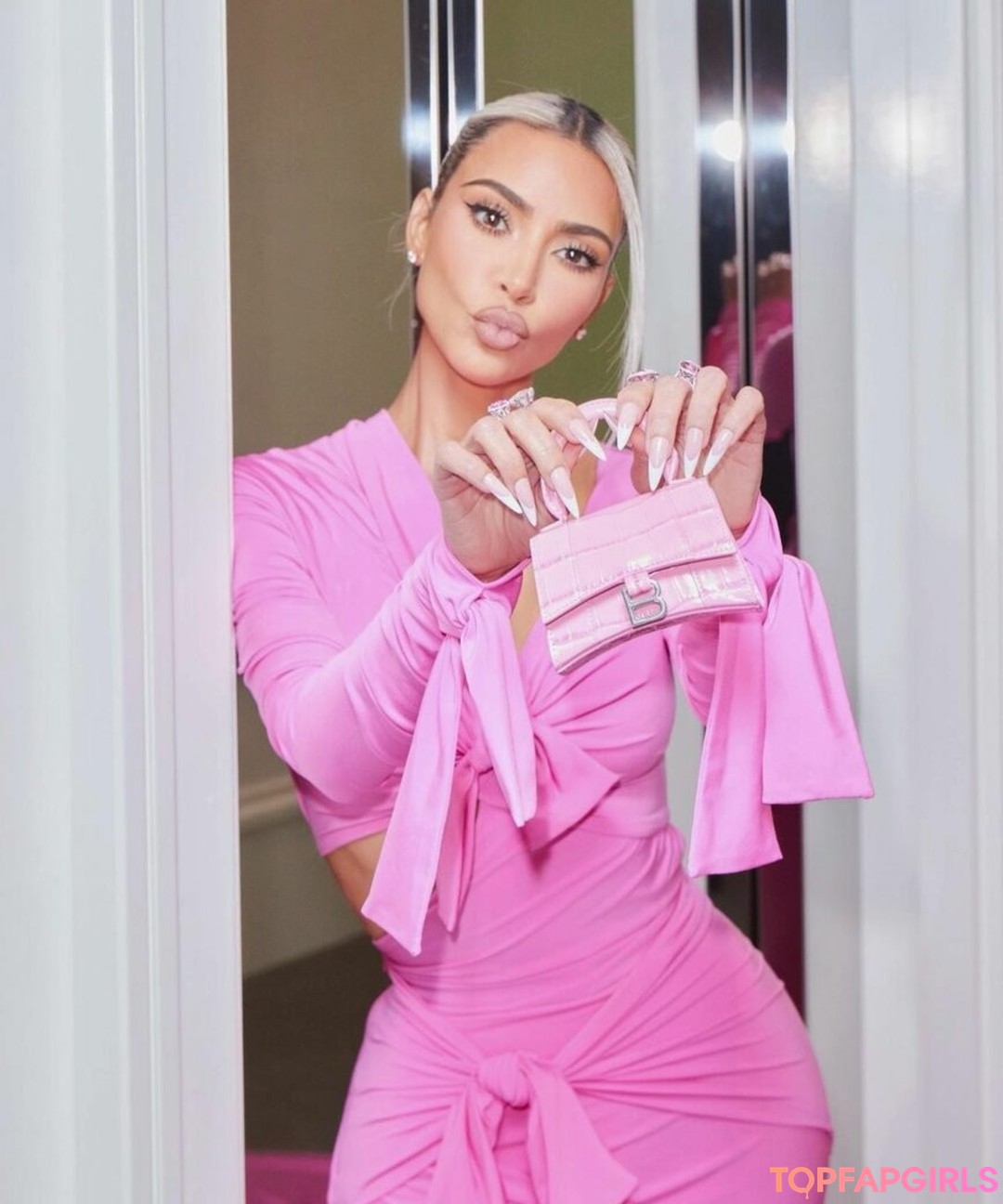 Foto di nudo di fuga di OnlyFans di Kim Kardashian #1165