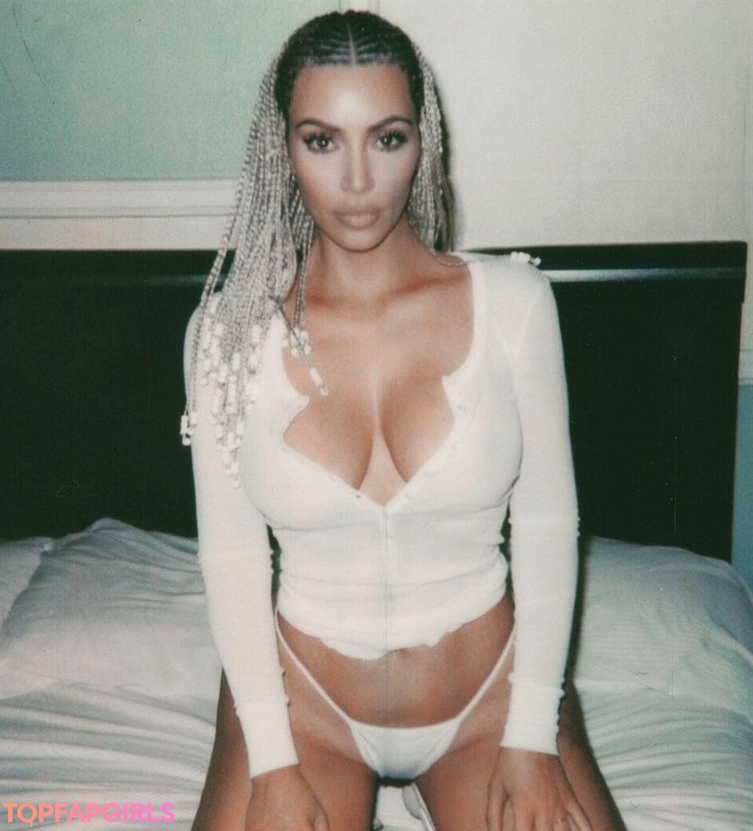 Foto di nudo di fuga di OnlyFans di Kim Kardashian #1500