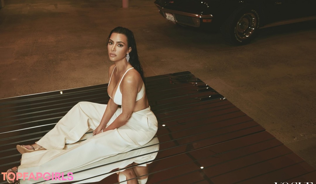 Foto di nudo di fuga di OnlyFans di Kim Kardashian #96 Foto di nudo di fuga di OnlyFans di Kim Kardashian #96