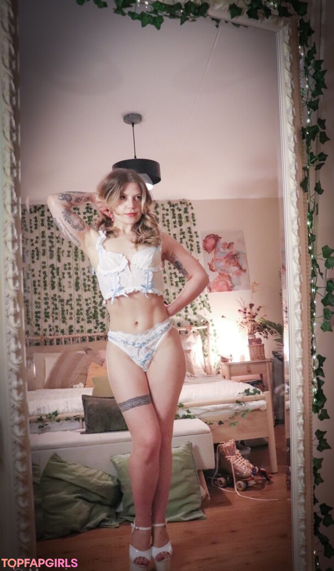 Foto di nudo di fuga di OnlyFans di Missmousiemouse #24 Foto di nudo di fuga di OnlyFans di Missmousiemouse #24