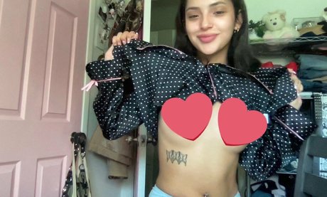 Foto di nudo di fuga di OnlyFans di Erotiicaaa