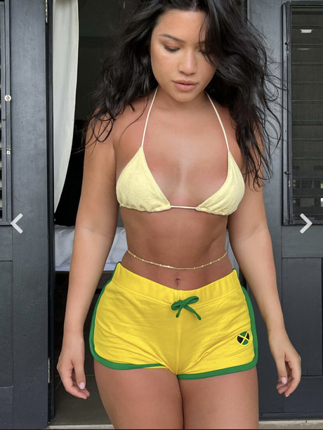 Julia Kelly