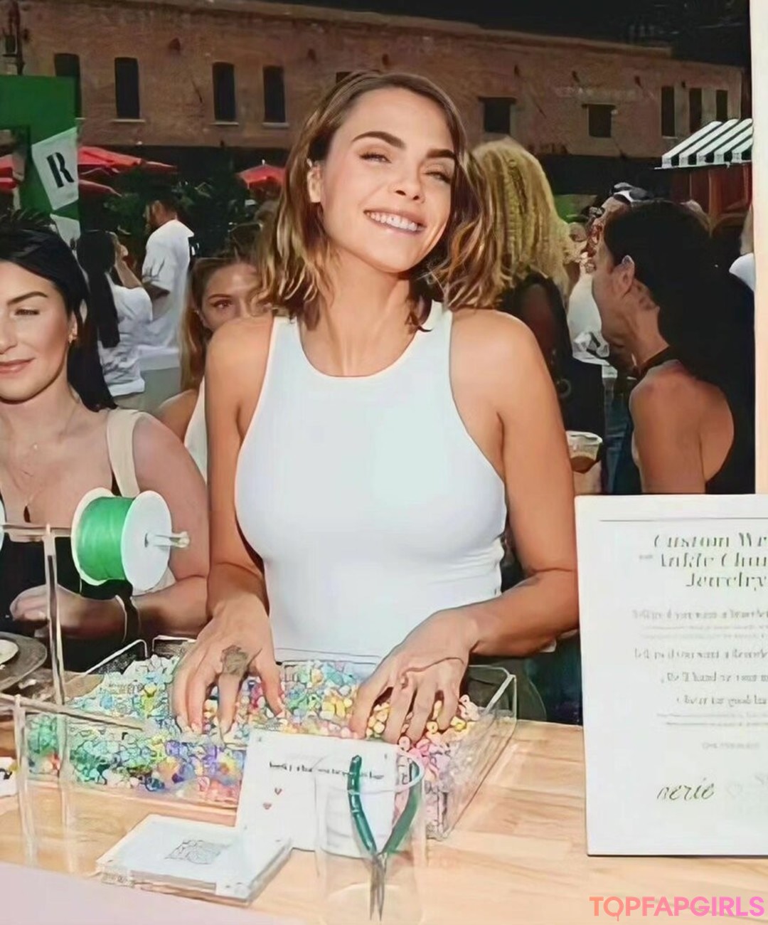 Foto di nudo di fuga di OnlyFans di Cara Delevingne #1112