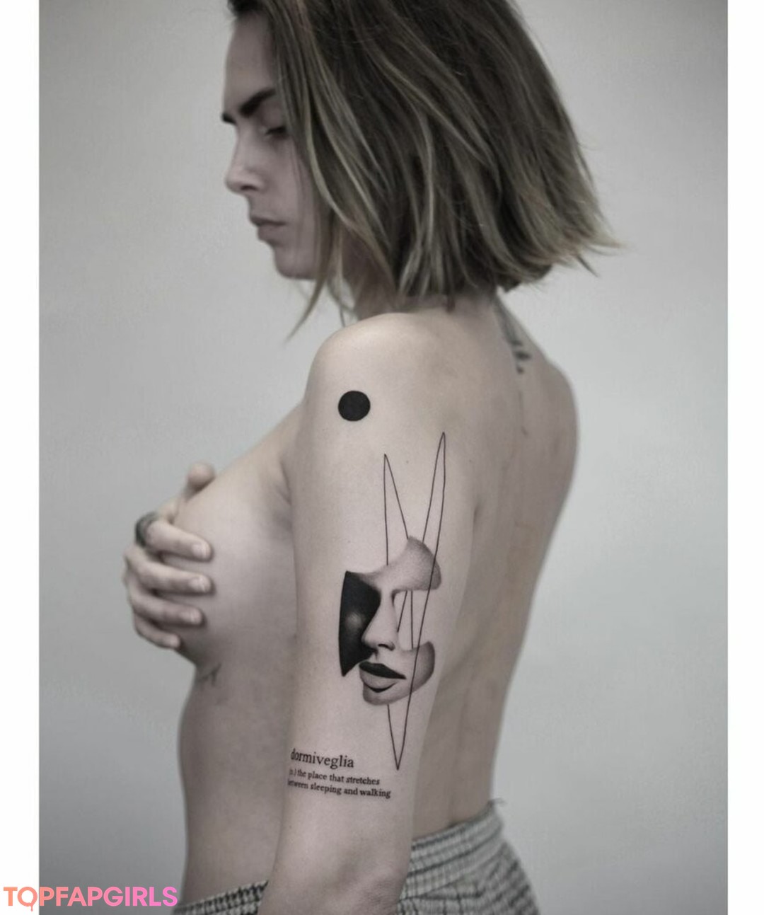 Foto di nudo di fuga di OnlyFans di Cara Delevingne #1226