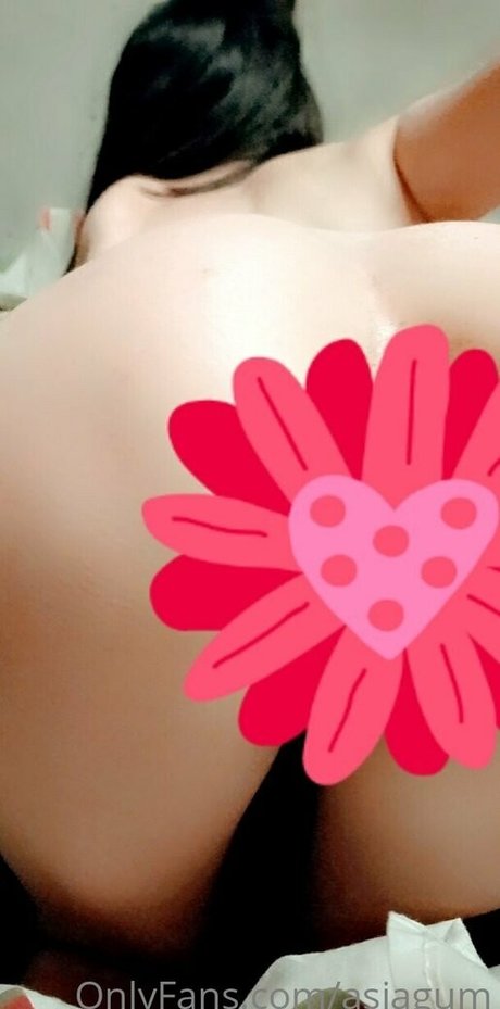 Foto di nudo di fuga di OnlyFans di Asiagum