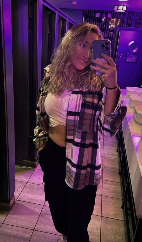 Foto di nudo di fuga di OnlyFans di Caitlin Beevers