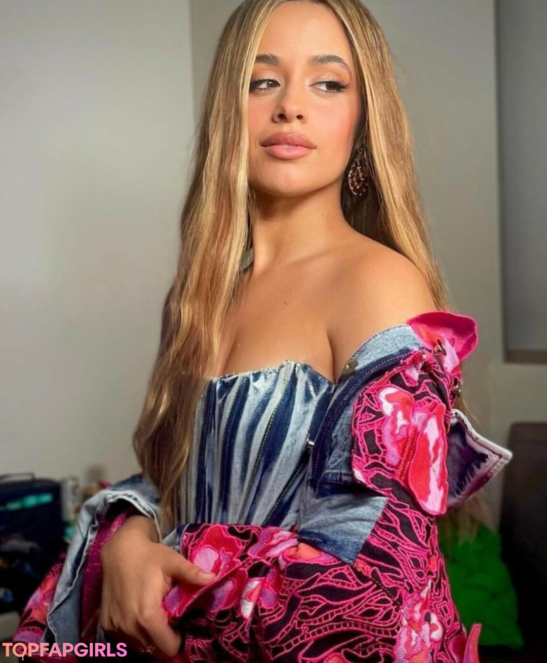 Foto di nudo di fuga di OnlyFans di Camila Cabello #1318