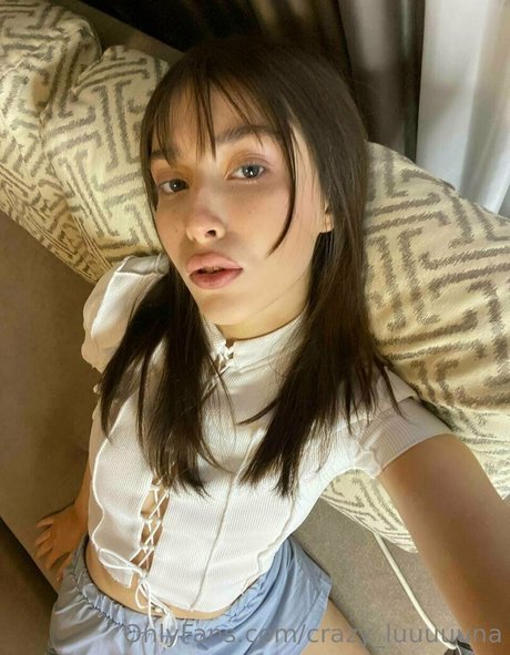 Foto di nudo di fuga di OnlyFans di Crazyluuuuuna