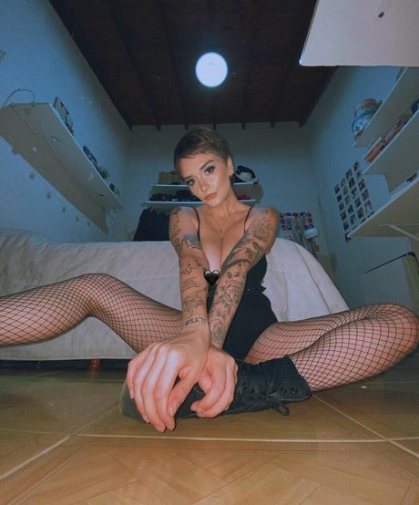 Foto di nudo di fuga di OnlyFans di Delfi Peralta