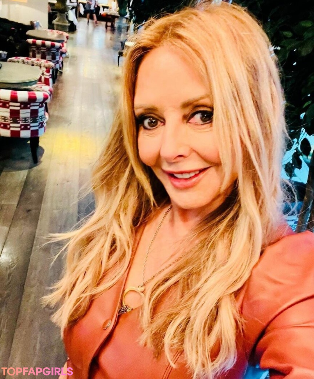 Foto di nudo di fuga di OnlyFans di Carol Vorderman #1187