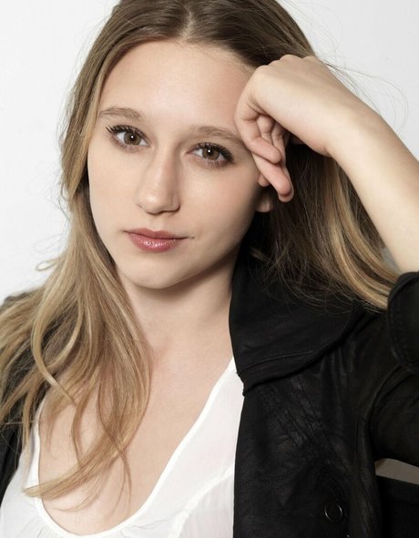Foto di nudo di fuga di OnlyFans di Taissa Farmiga