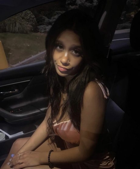 Foto di nudo di fuga di OnlyFans di Lyla Troglin