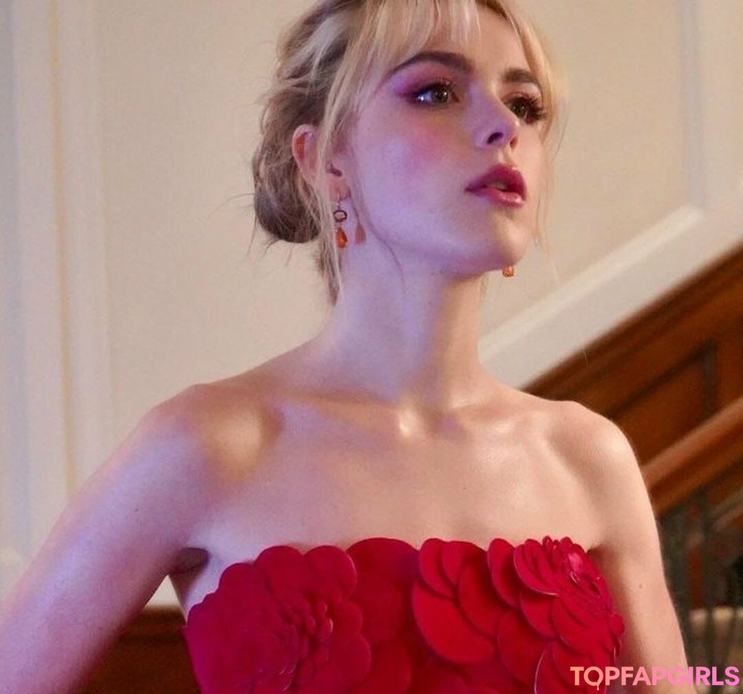 Foto di nudo di fuga di OnlyFans di Kiernan Shipka #1096