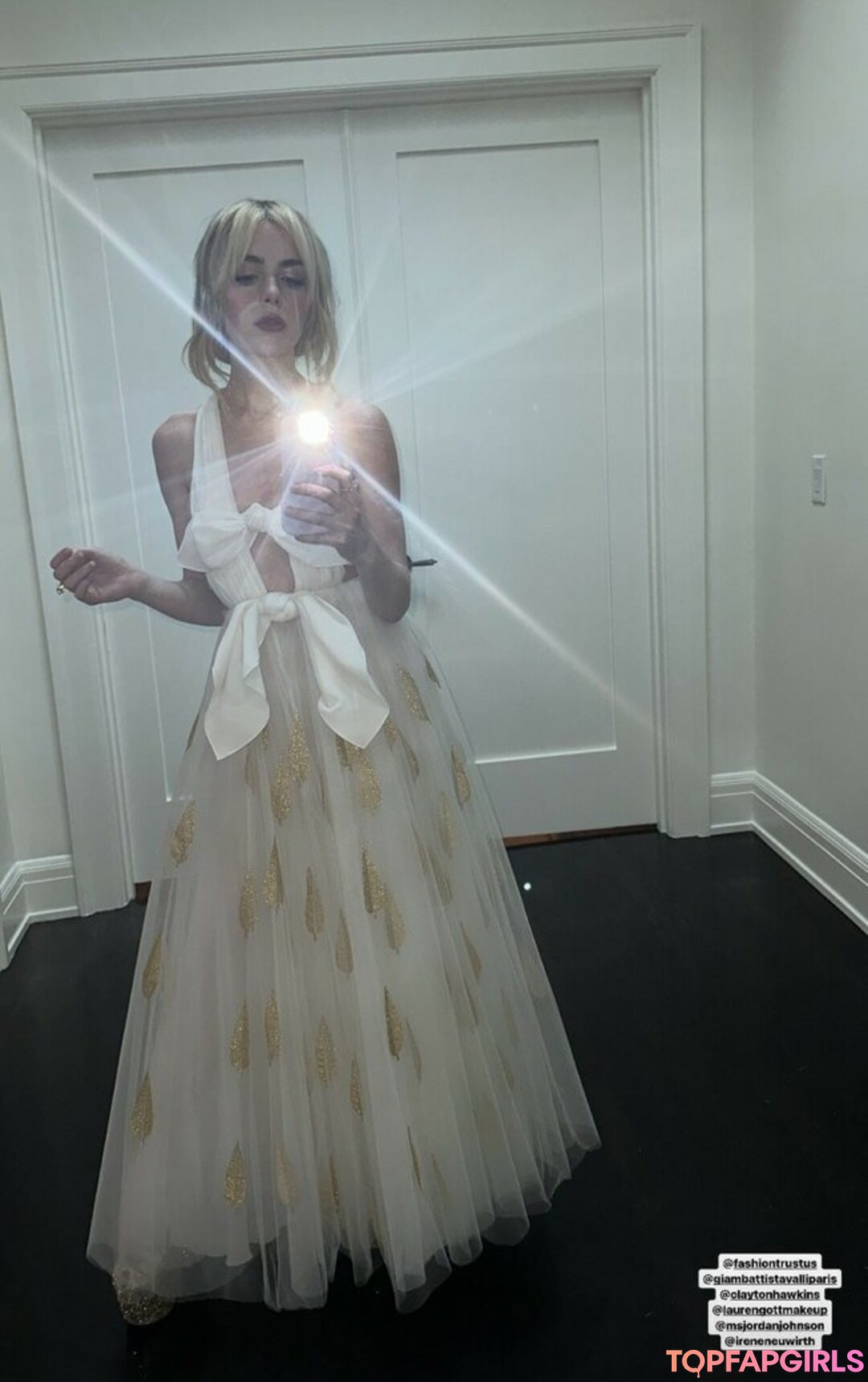 Foto di nudo di fuga di OnlyFans di Kiernan Shipka #1139