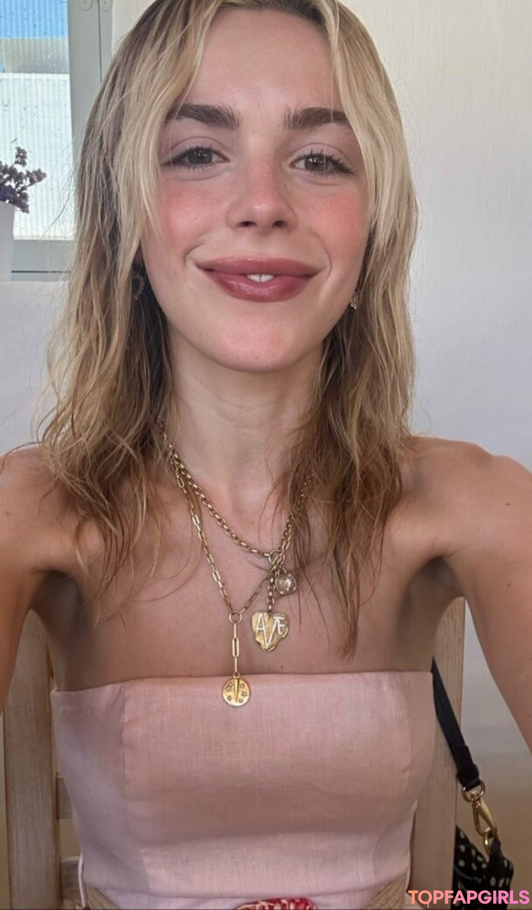Foto di nudo di fuga di OnlyFans di Kiernan Shipka #1510
