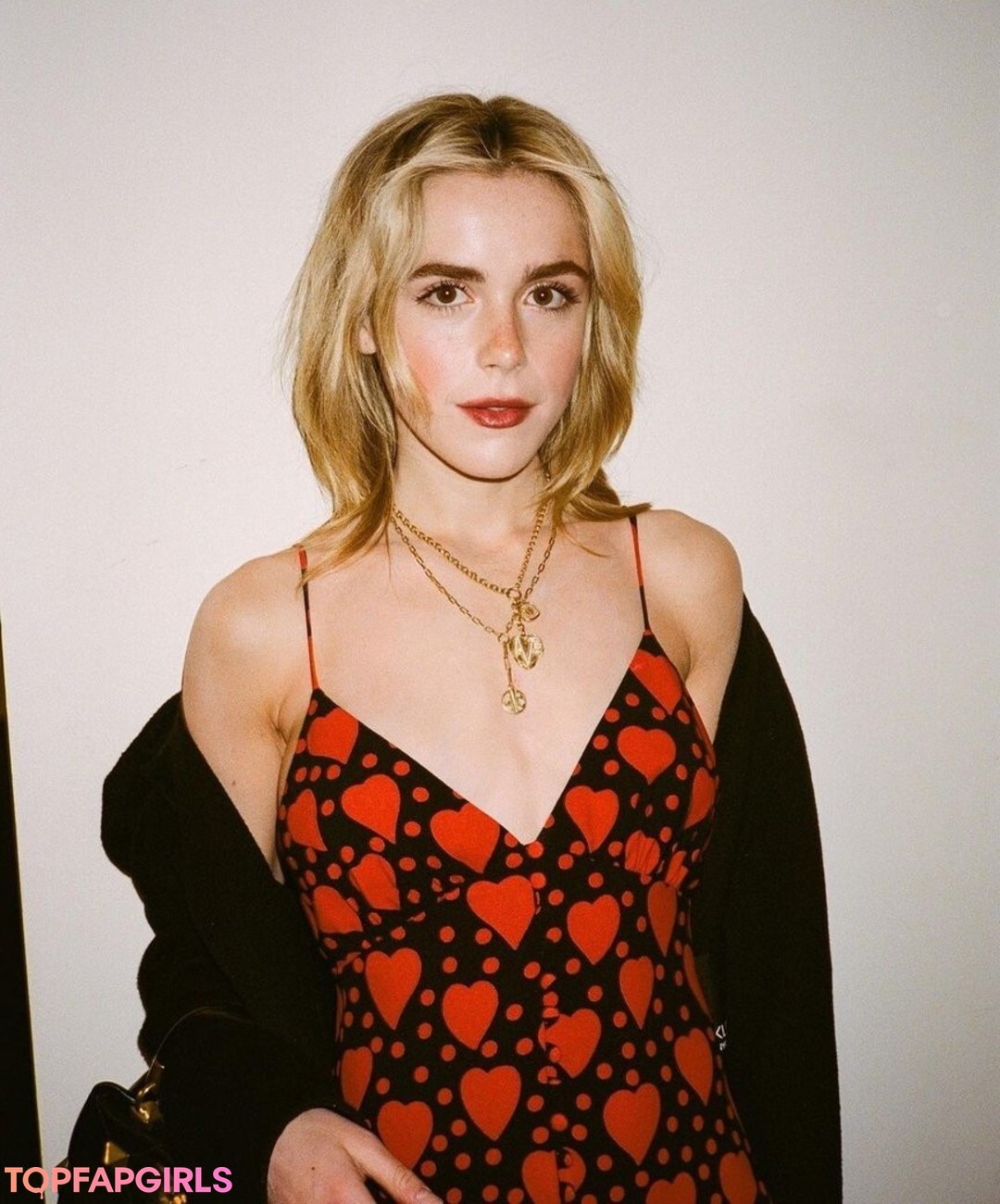 Foto di nudo di fuga di OnlyFans di Kiernan Shipka #143 Foto di nudo di fuga di OnlyFans di Kiernan Shipka #143