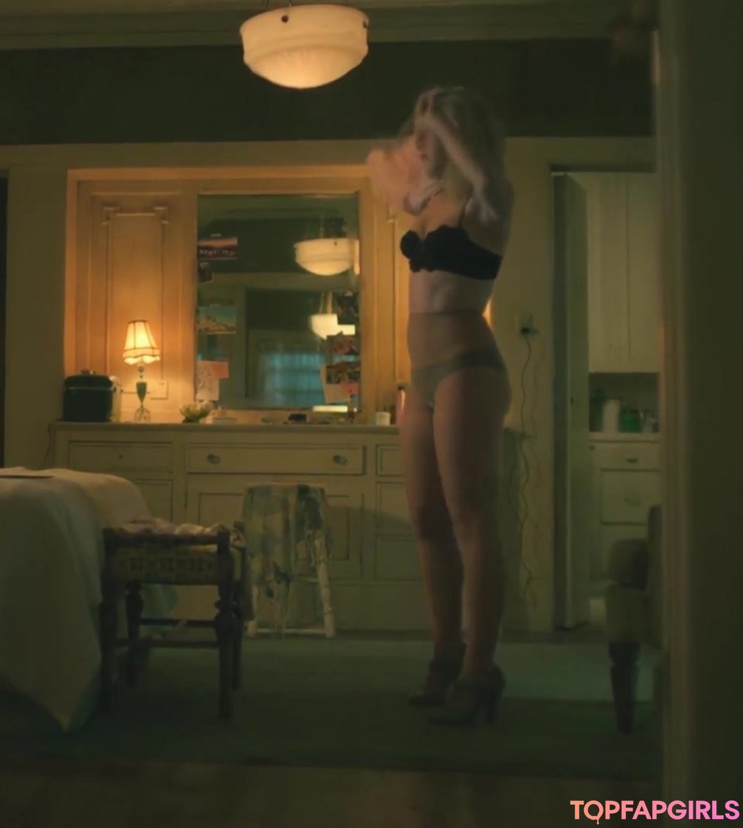 Foto di nudo di fuga di OnlyFans di Kiernan Shipka #222 Foto di nudo di fuga di OnlyFans di Kiernan Shipka #222