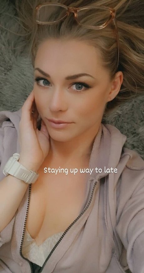 Nikki Leigh