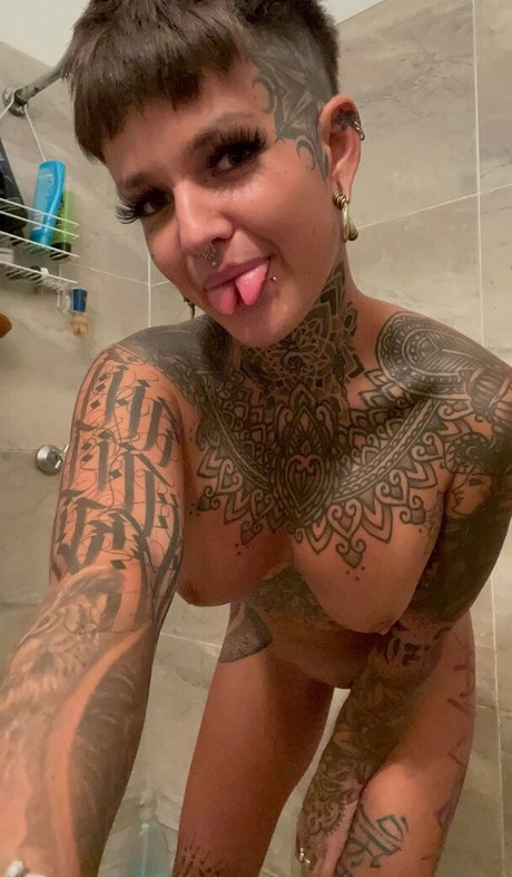 Foto di nudo di fuga di OnlyFans di Stefani Marz