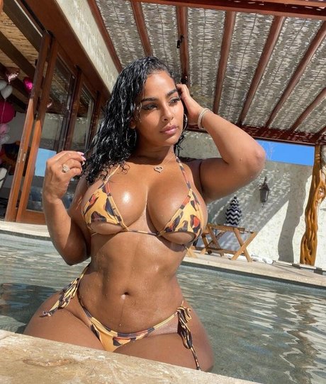 Foto di nudo di fuga di OnlyFans di Ayisha Diaz