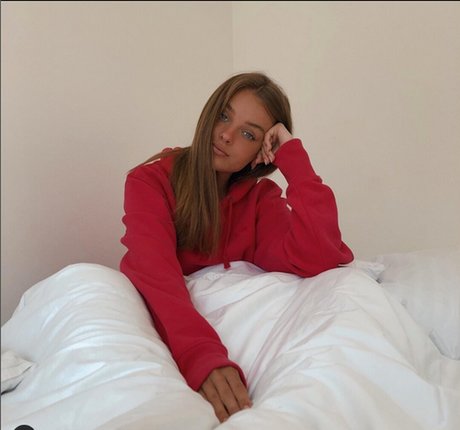 Foto di nudo di fuga di OnlyFans di Anna Zak