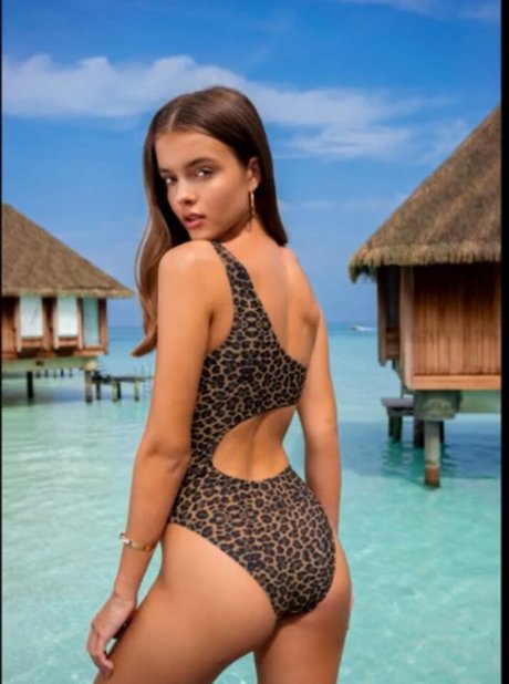 Anna Zak