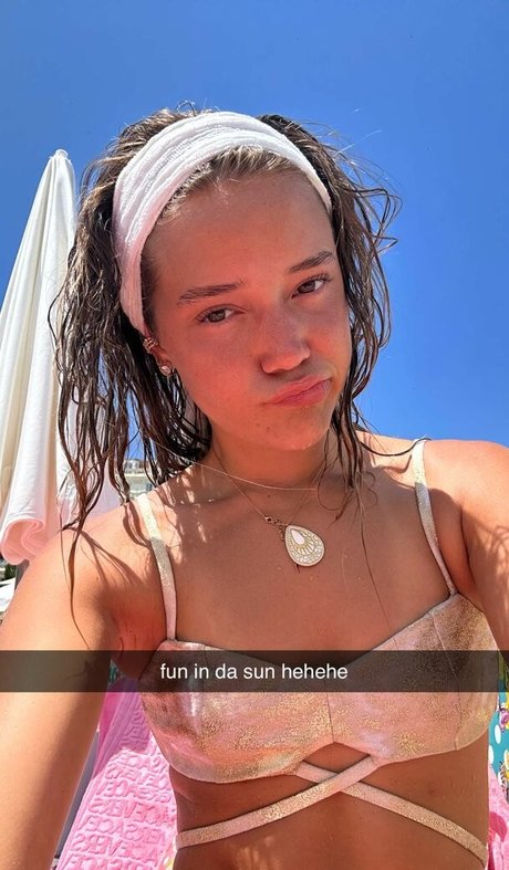 Foto di nudo di fuga di OnlyFans di Olivia Ponton