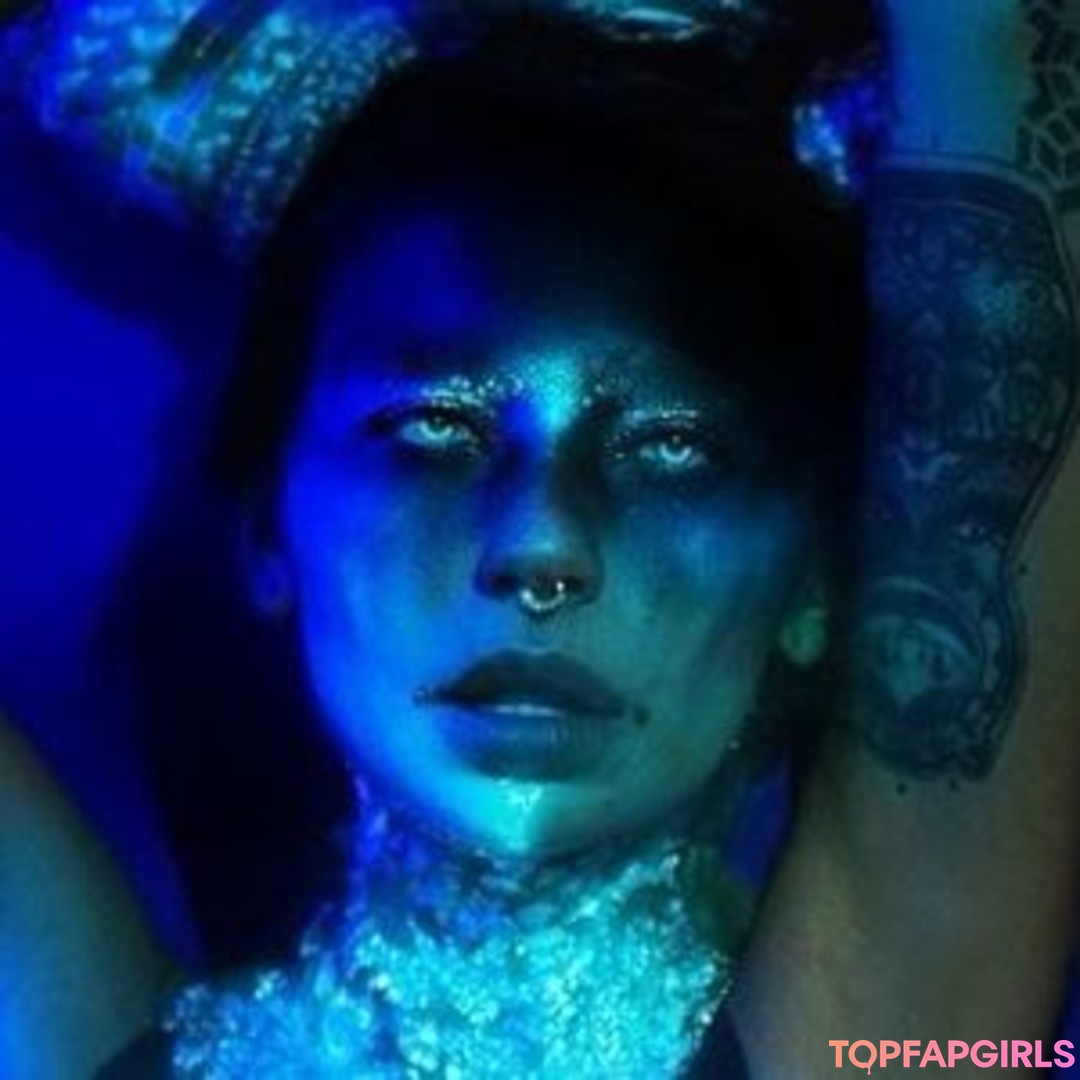 Foto di nudo di fuga di OnlyFans di Fishball Suicide #3 Foto di nudo di fuga di OnlyFans di Fishball Suicide #3