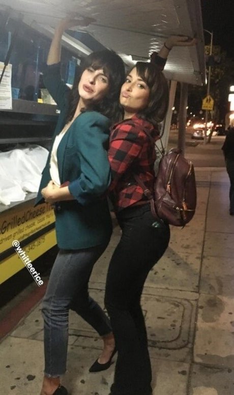Foto di nudo di fuga di OnlyFans di Milana Vayntrub