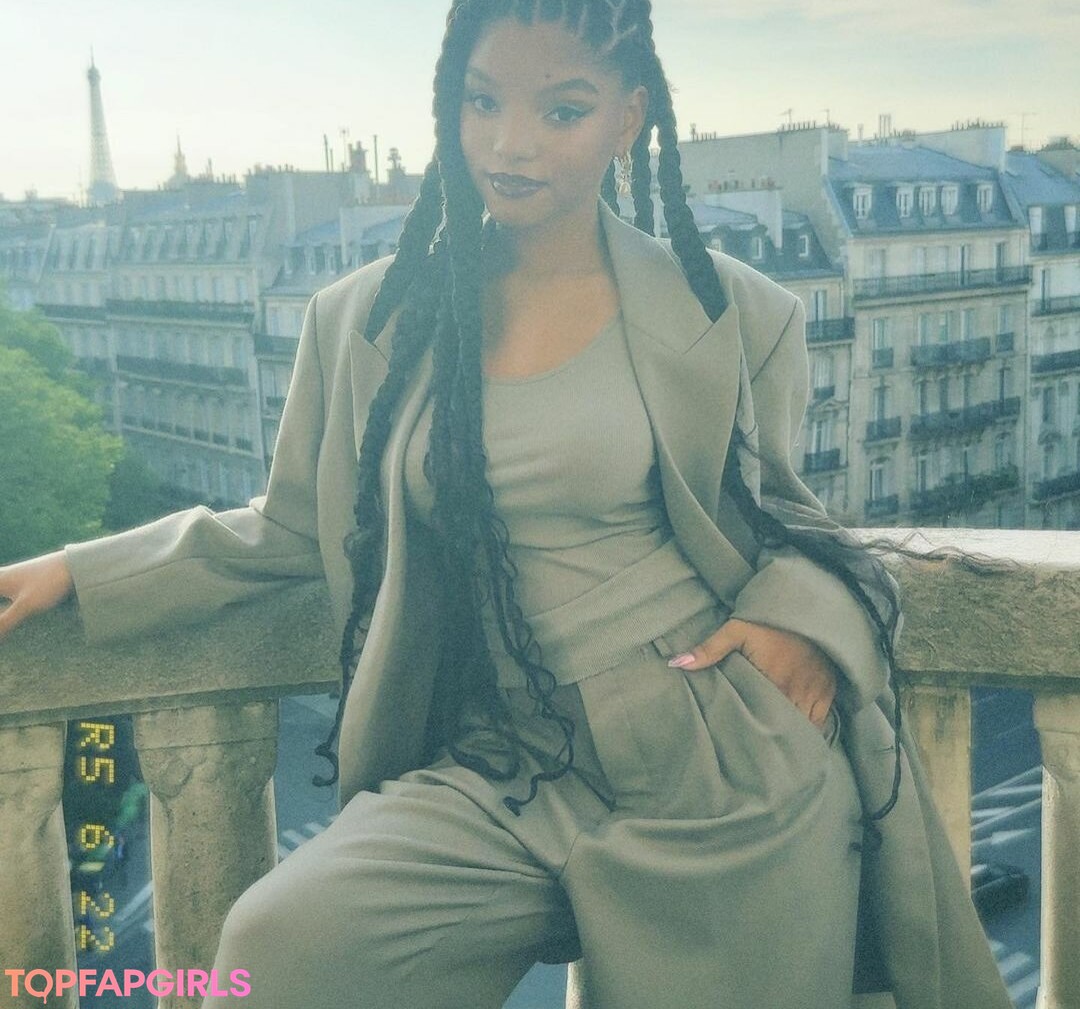 Foto di nudo di fuga di OnlyFans di Halle Bailey #286 Foto di nudo di fuga di OnlyFans di Halle Bailey #286
