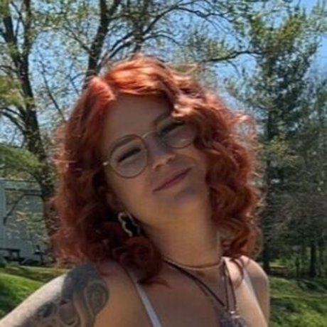 Foto di nudo di fuga di OnlyFans di Gingiehippie