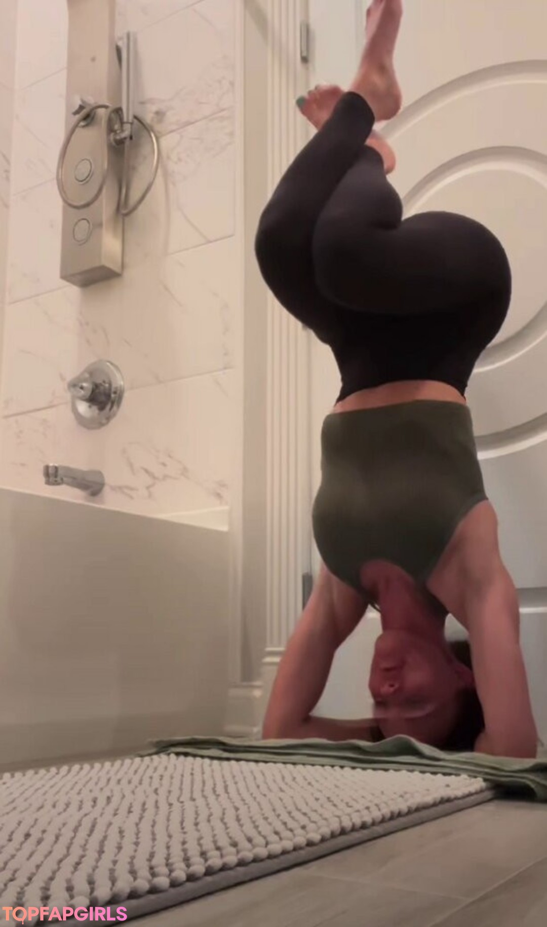 Foto di nudo di fuga di OnlyFans di Brittney Atwood #88 Foto di nudo di fuga di OnlyFans di Brittney Atwood #88