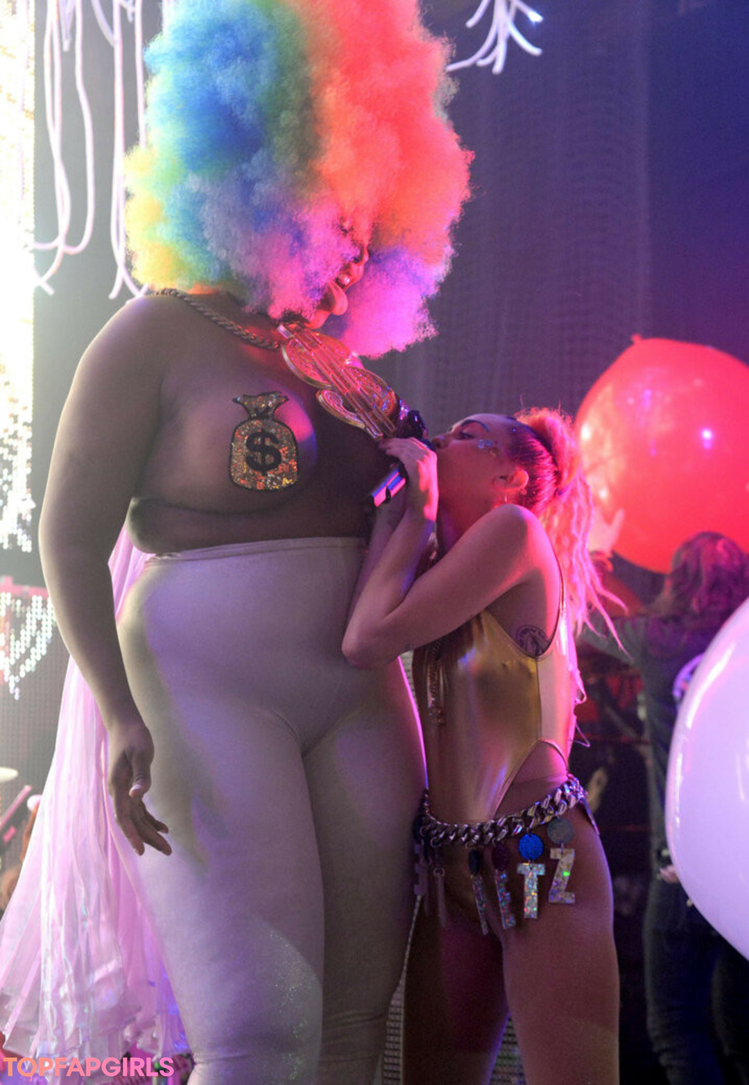 Foto di nudo di fuga di OnlyFans di Miley Cyrus #1037