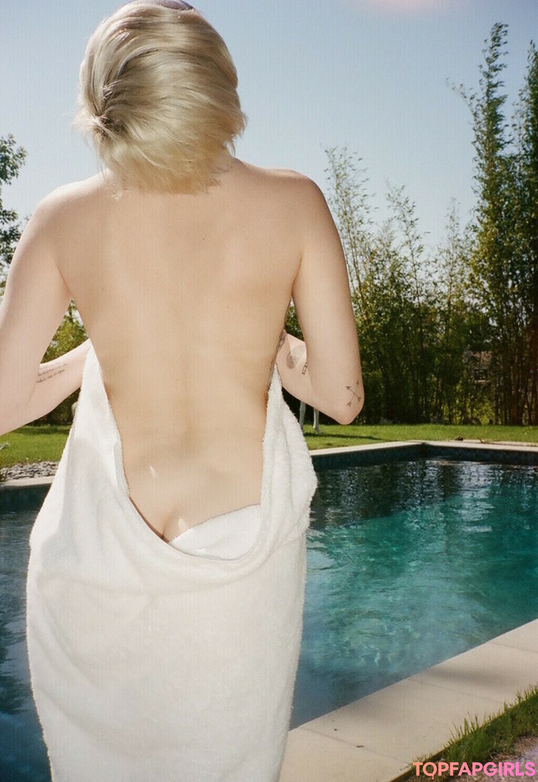 Foto di nudo di fuga di OnlyFans di Miley Cyrus #1097