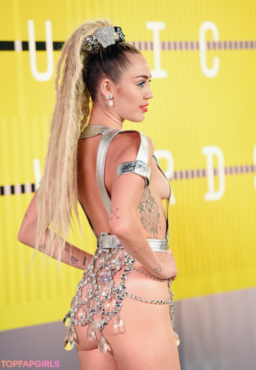 Foto di nudo di fuga di OnlyFans di Miley Cyrus #1186