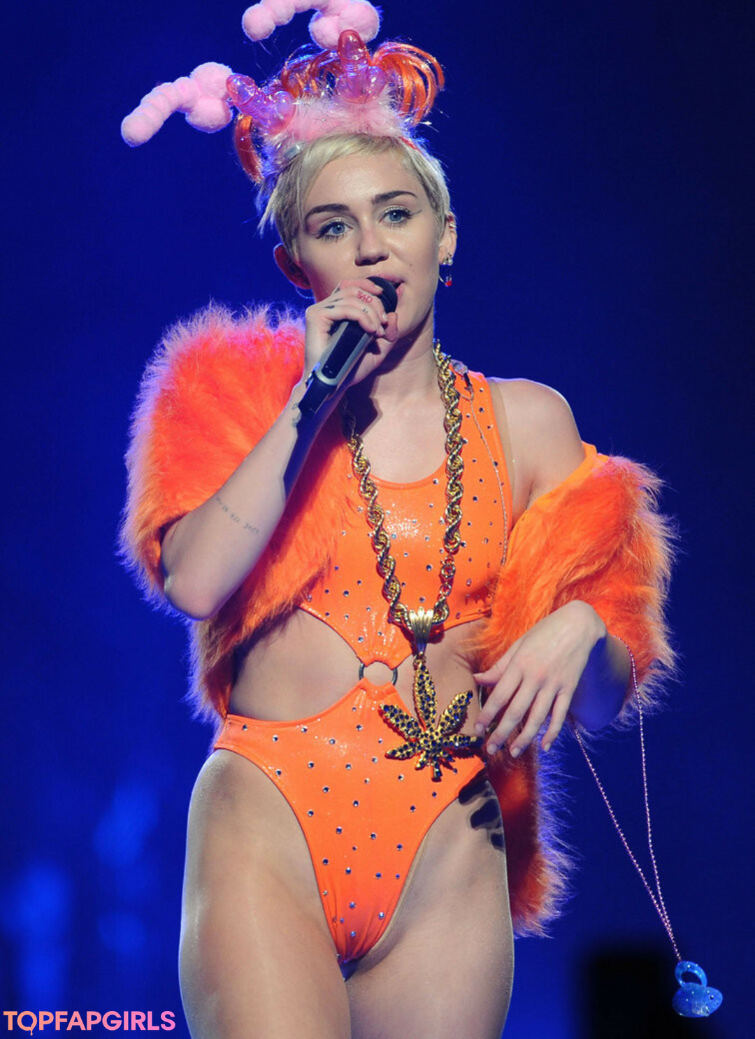 Foto di nudo di fuga di OnlyFans di Miley Cyrus #1271