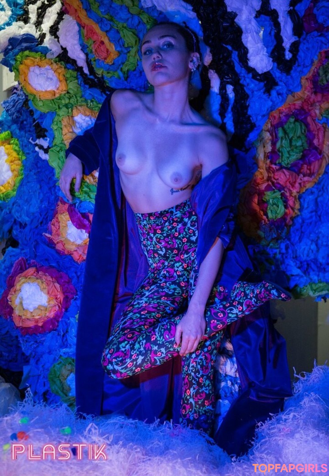 Foto di nudo di fuga di OnlyFans di Miley Cyrus #1436