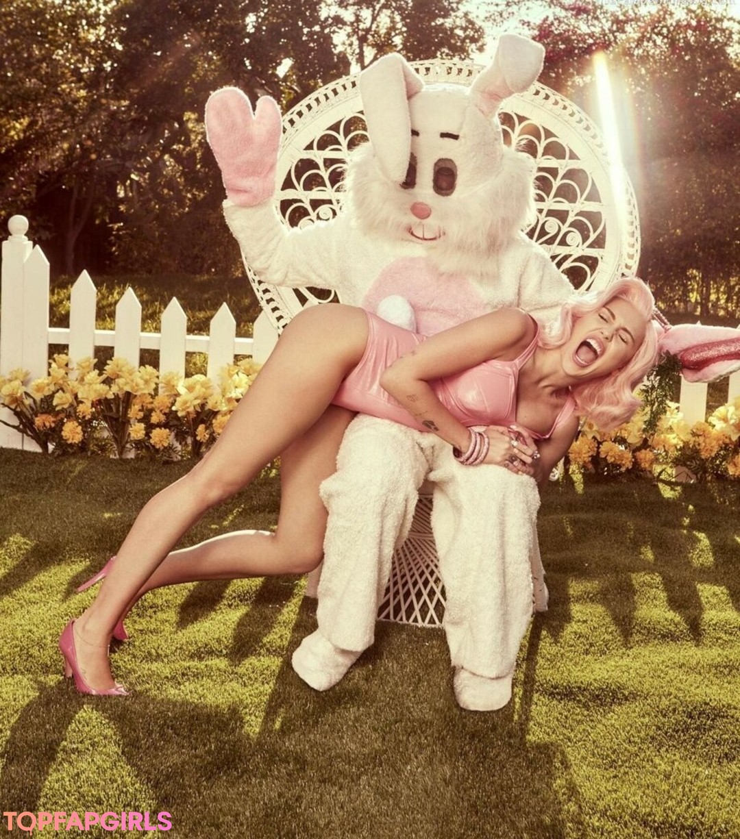 Foto di nudo di fuga di OnlyFans di Miley Cyrus #1805