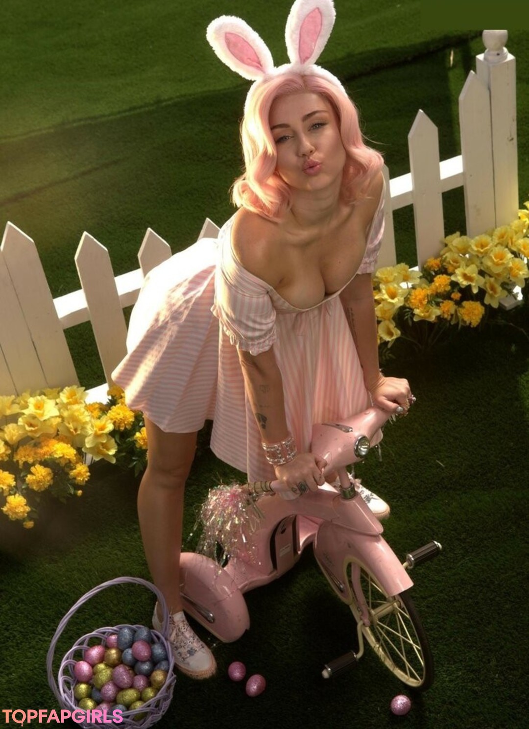 Foto di nudo di fuga di OnlyFans di Miley Cyrus #1855