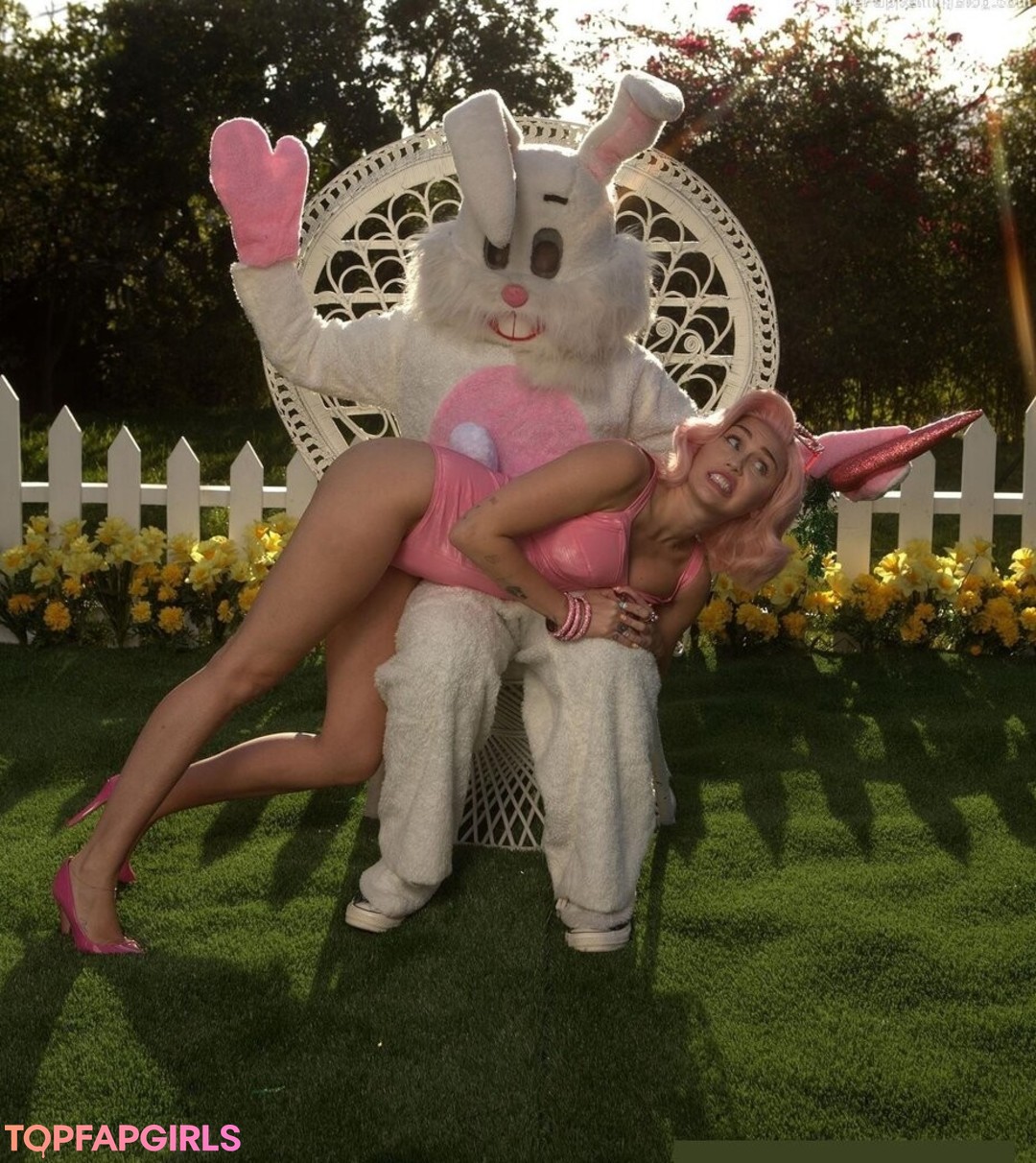Foto di nudo di fuga di OnlyFans di Miley Cyrus #1863