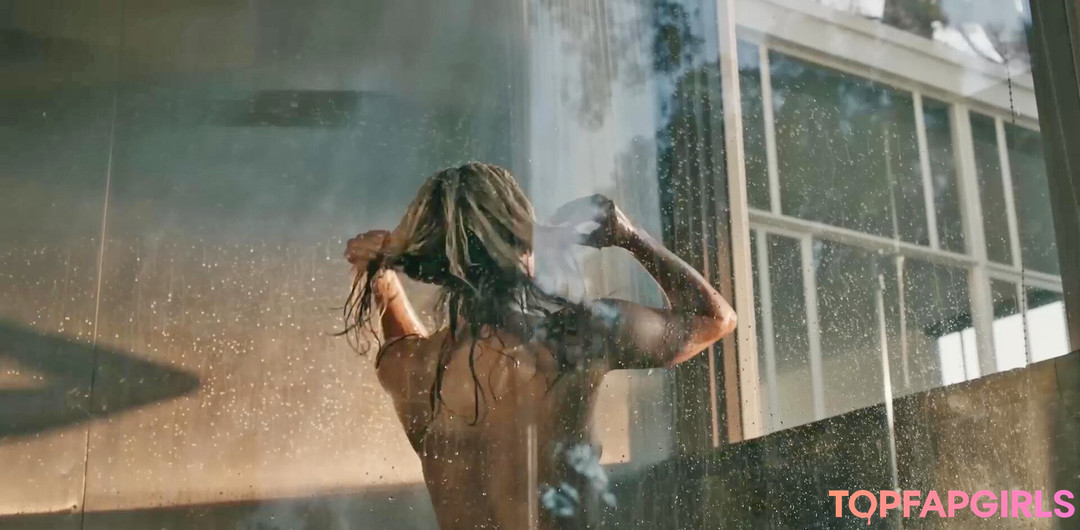 Foto di nudo di fuga di OnlyFans di Miley Cyrus #1905