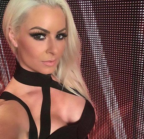 Foto di nudo di fuga di OnlyFans di Maryse Wwe
