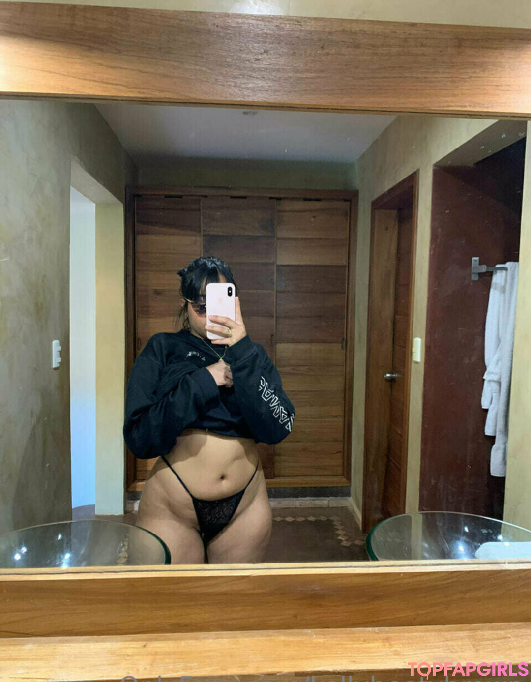 Foto di nudo di fuga di OnlyFans di Kellybootybrown #29 Foto di nudo di fuga di OnlyFans di Kellybootybrown #29