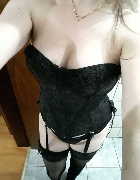 Exibam Sua Companheira