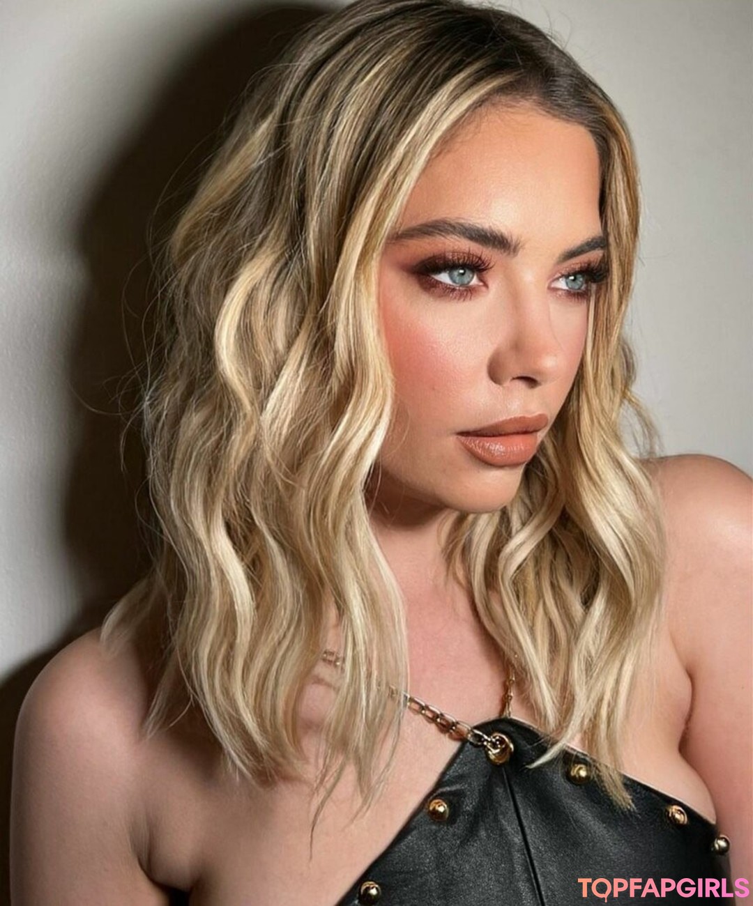 Foto di nudo di fuga di OnlyFans di Ashley Benson #131 Foto di nudo di fuga di OnlyFans di Ashley Benson #131