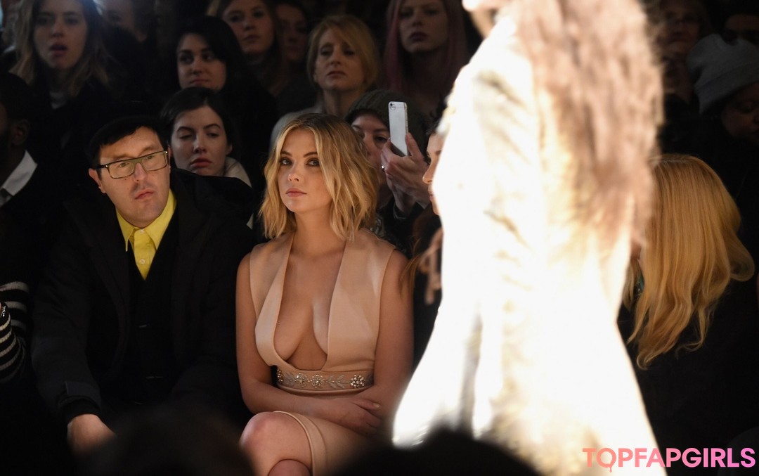 Foto di nudo di fuga di OnlyFans di Ashley Benson #26 Foto di nudo di fuga di OnlyFans di Ashley Benson #26