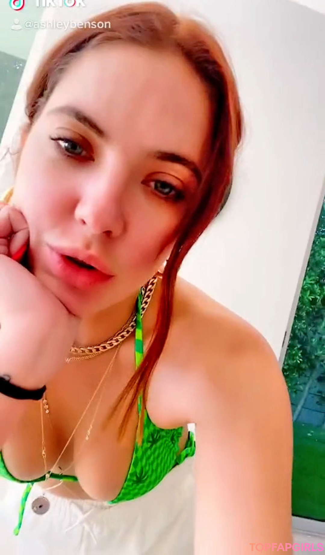 Foto di nudo di fuga di OnlyFans di Ashley Benson #70 Foto di nudo di fuga di OnlyFans di Ashley Benson #70