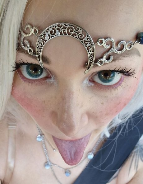 Foto di nudo di fuga di OnlyFans di Liensue
